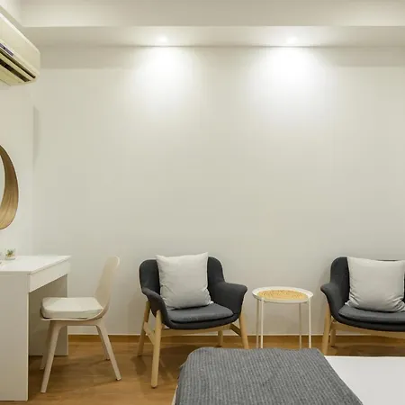 Seaside Serenity: Charming Studio Flat Apartment Athens
