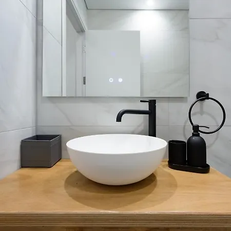 Seaside Serenity: Charming Studio Flat Apartment Athens
