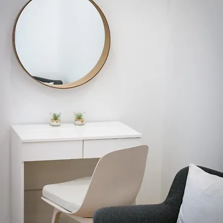 Seaside Serenity: Charming Studio Flat Apartment Athens
