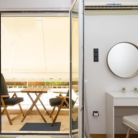 Seaside Serenity: Charming Studio Flat *